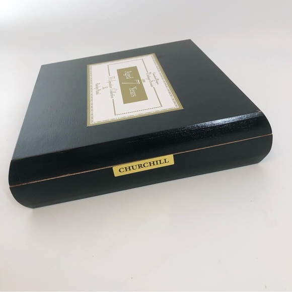 Rocky Patel Churchill Black Wooden Cigar Box - Picture 8 of 14
